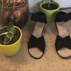 Charleston Shoe Company Lafayette strappy sandal